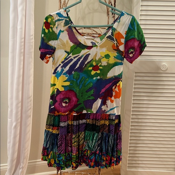 Dresses & Skirts - Colorful Floral Dress